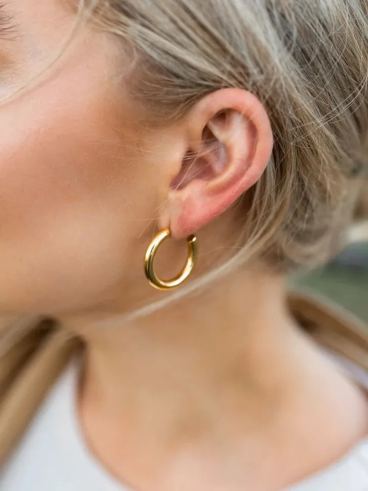 Chunky Medium Gold Hoop