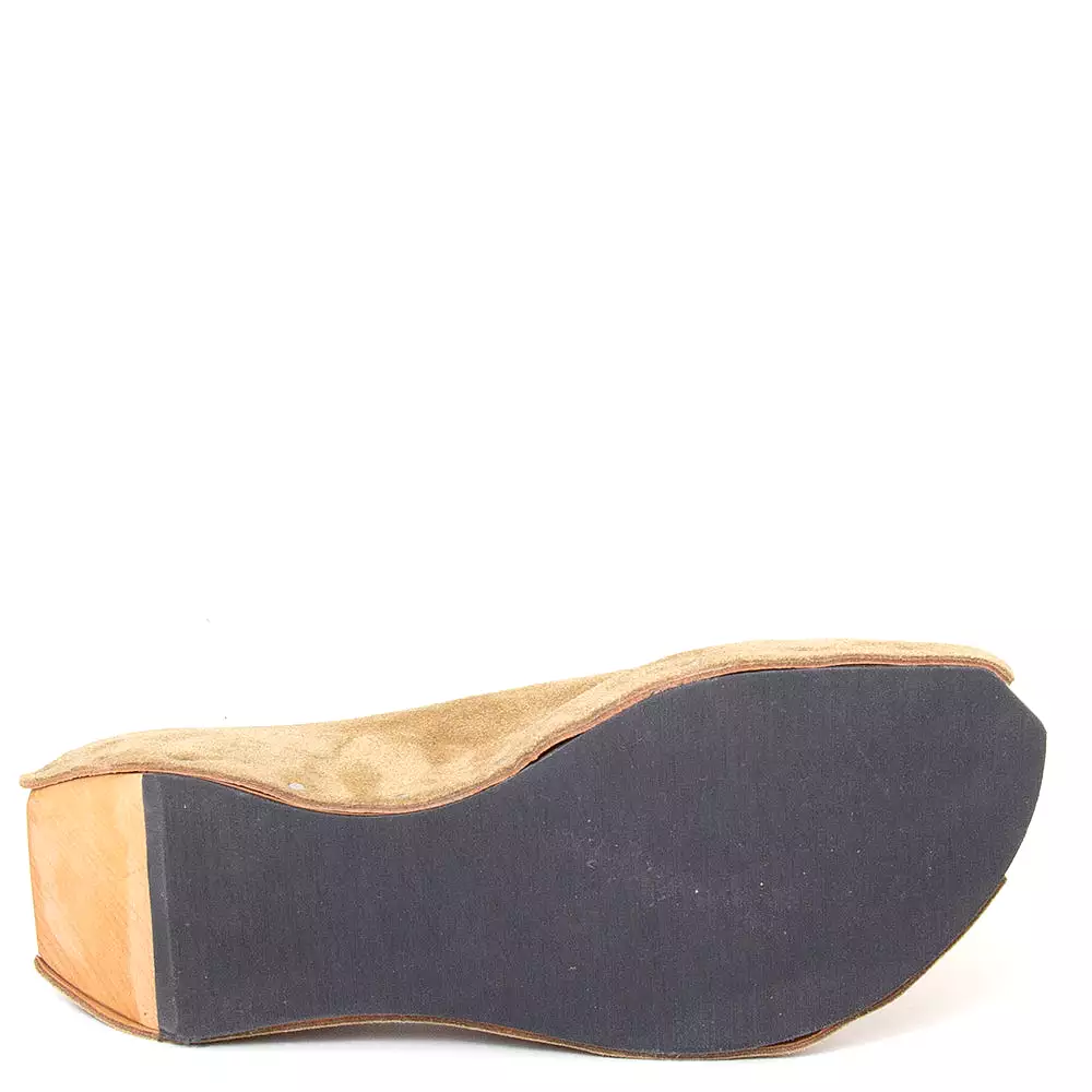 Demonstrate Women's Wooden Suede Clog