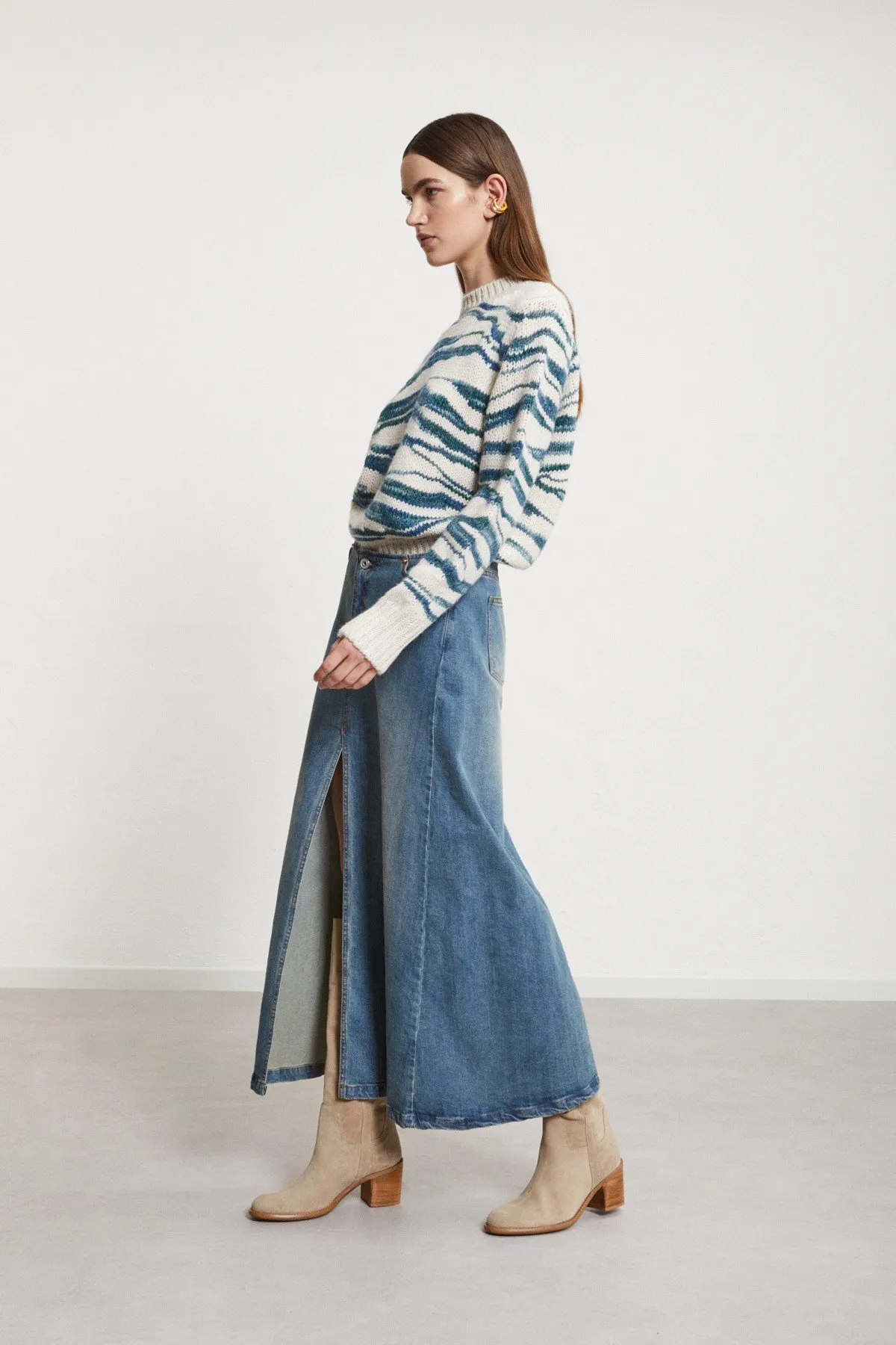 Denim full skirt with split