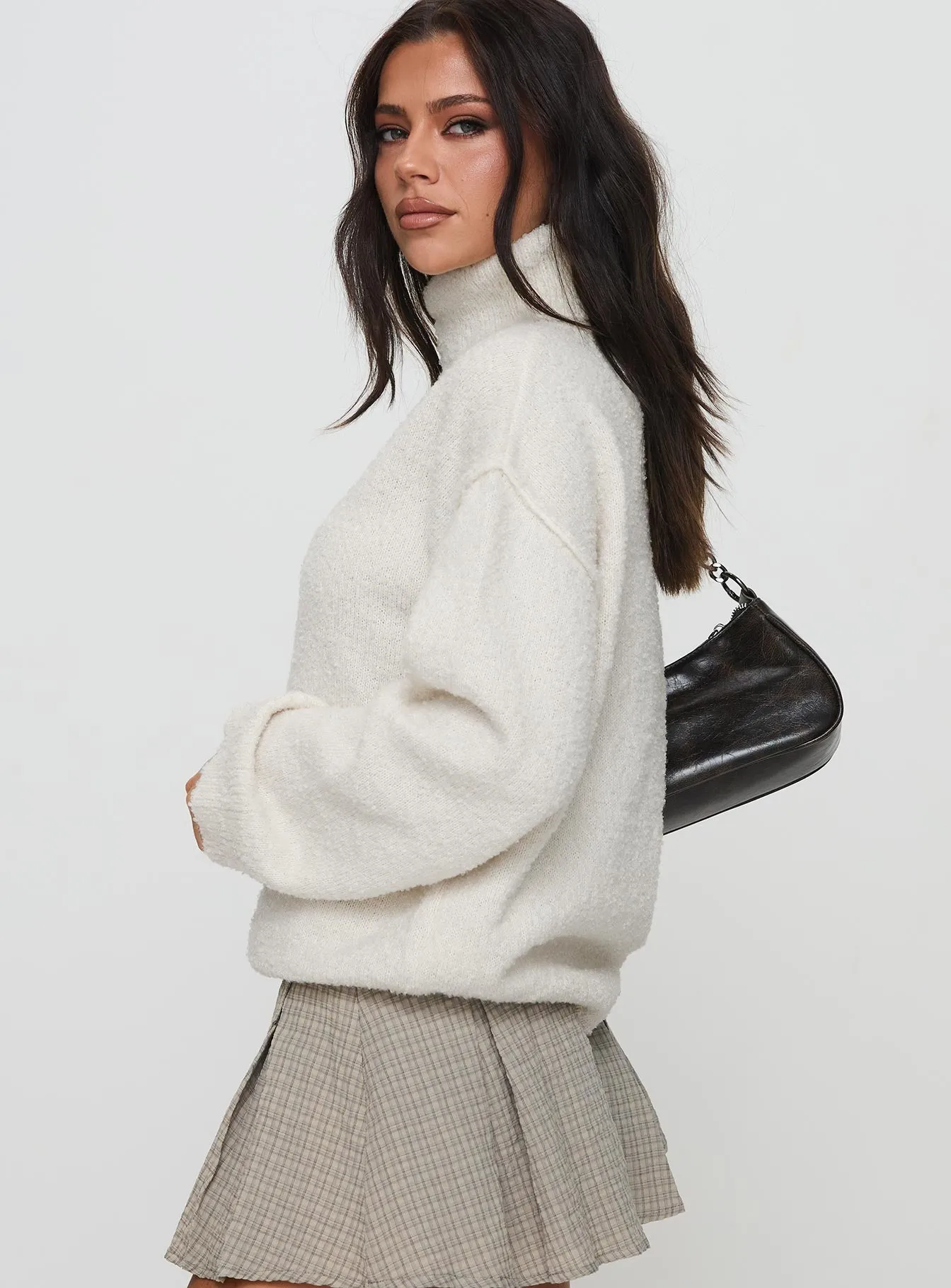 Finnien Boucle Turtleneck Sweater Cream