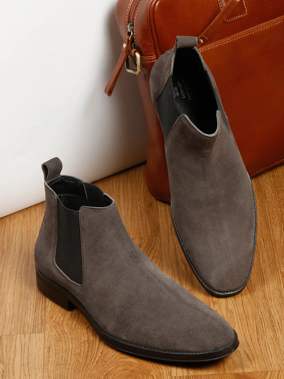 Men Grey Suede Mid-Top Chelsea Boot