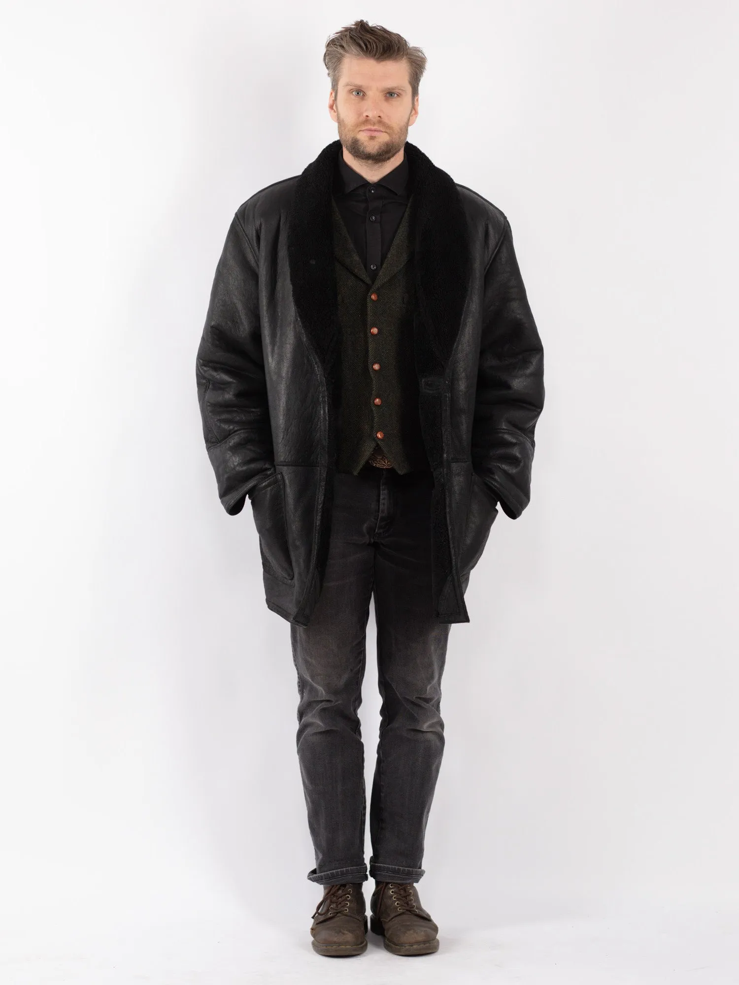 Vintage 80's Men Hide Society Sheepskin Coat in Black