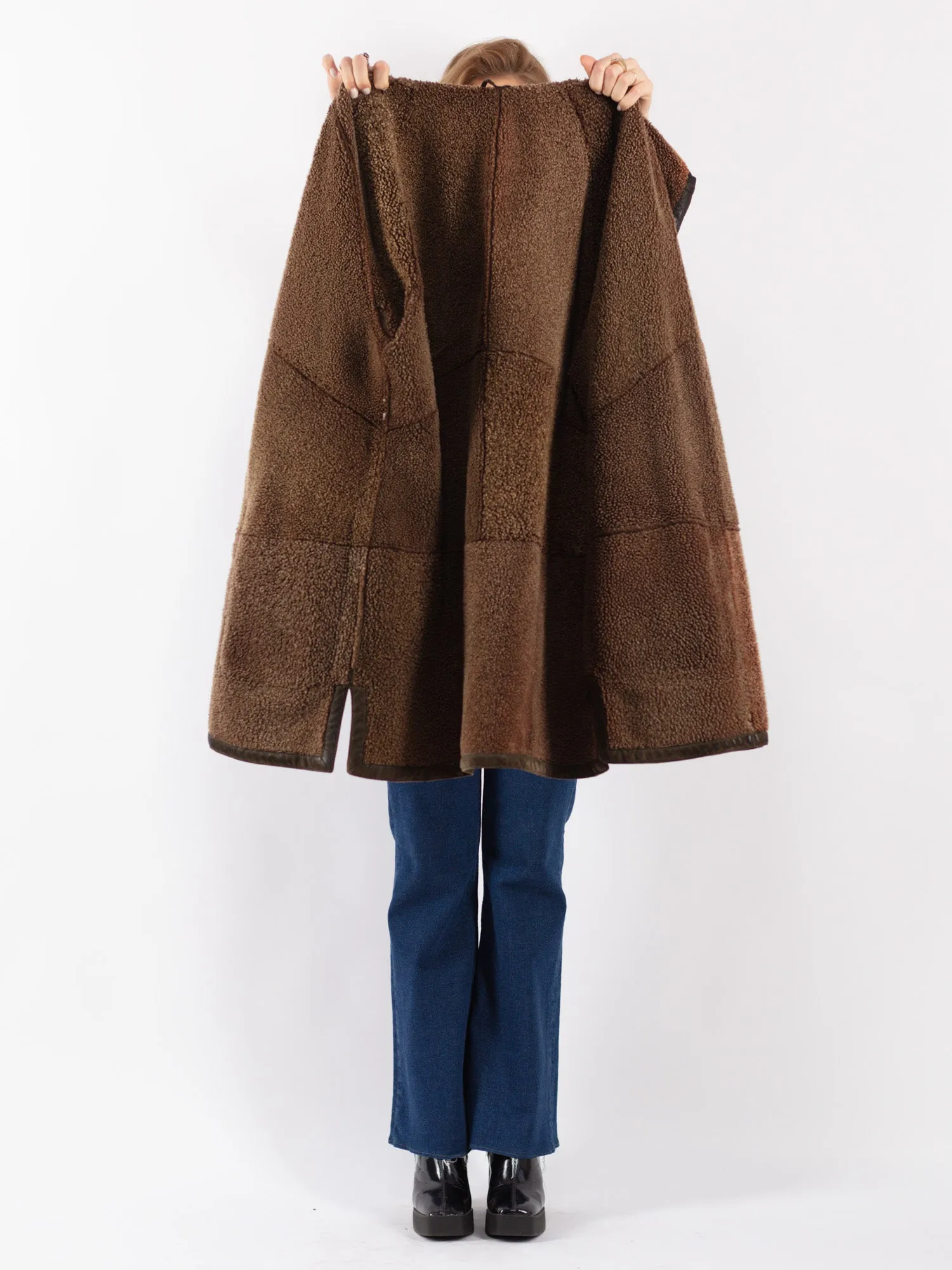 Vintage 90's Women Hooded Sheepskin Coat in Brown