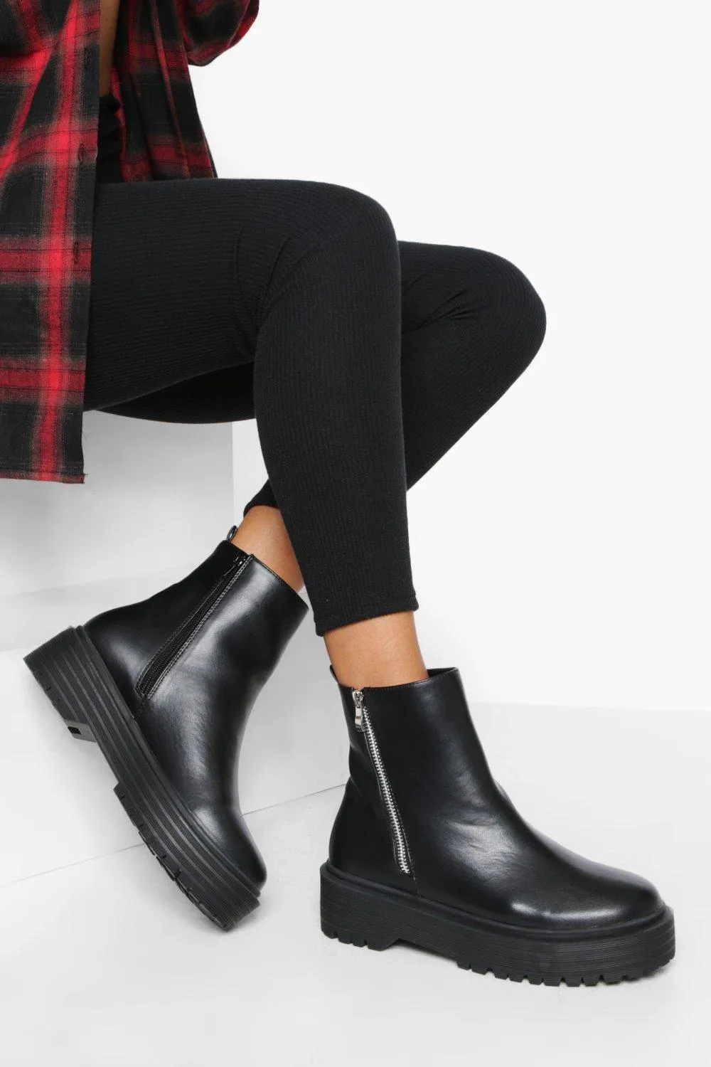 Wide Width Side Zip Pu Chelsea Boots